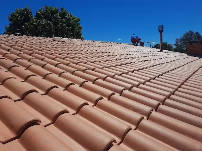 Reparo de telhado residencial em Porto Alegre — Empreiteira Bohnenberger